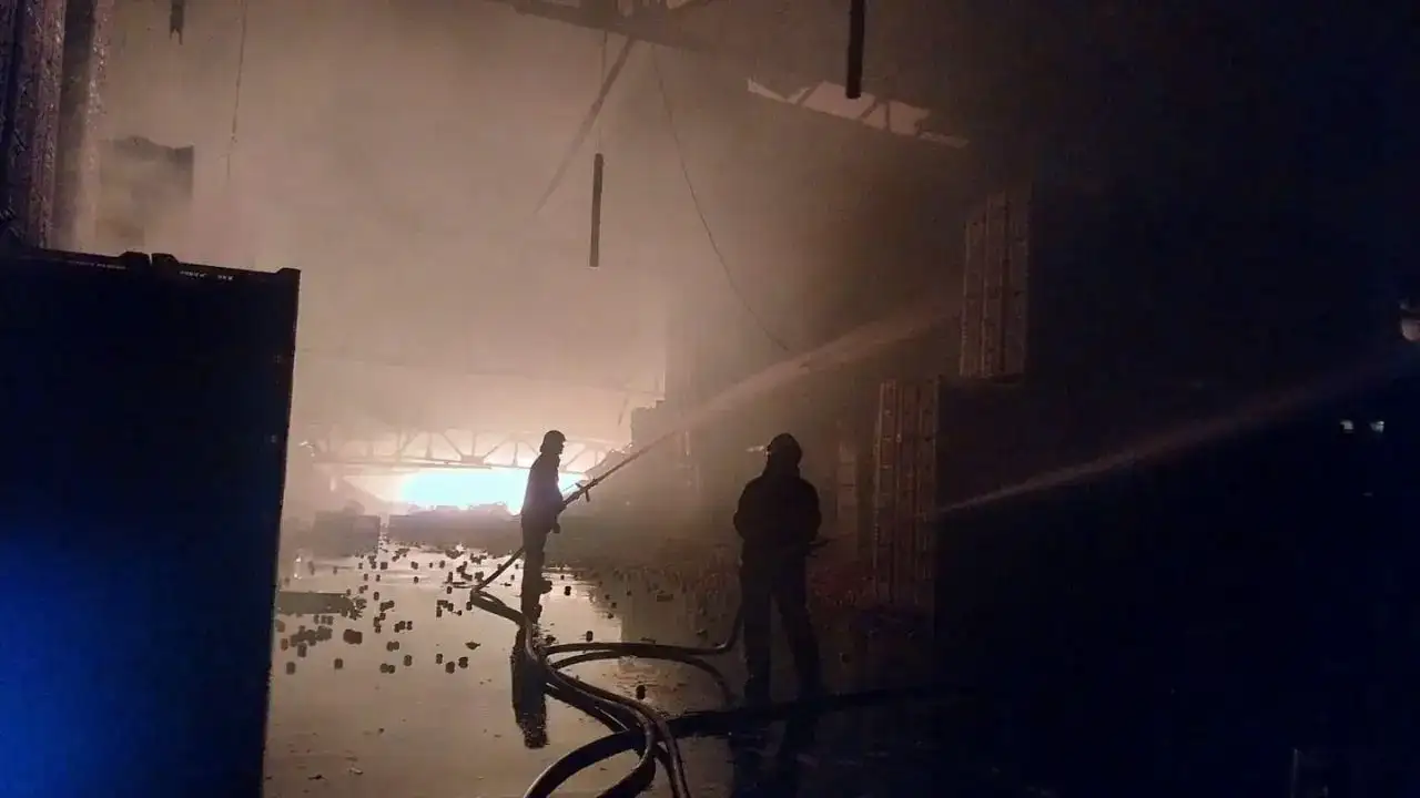 Hatay’da Fabrika Alev Alev Yandı: Bir İşçi Hayatını Kaybetti! 4